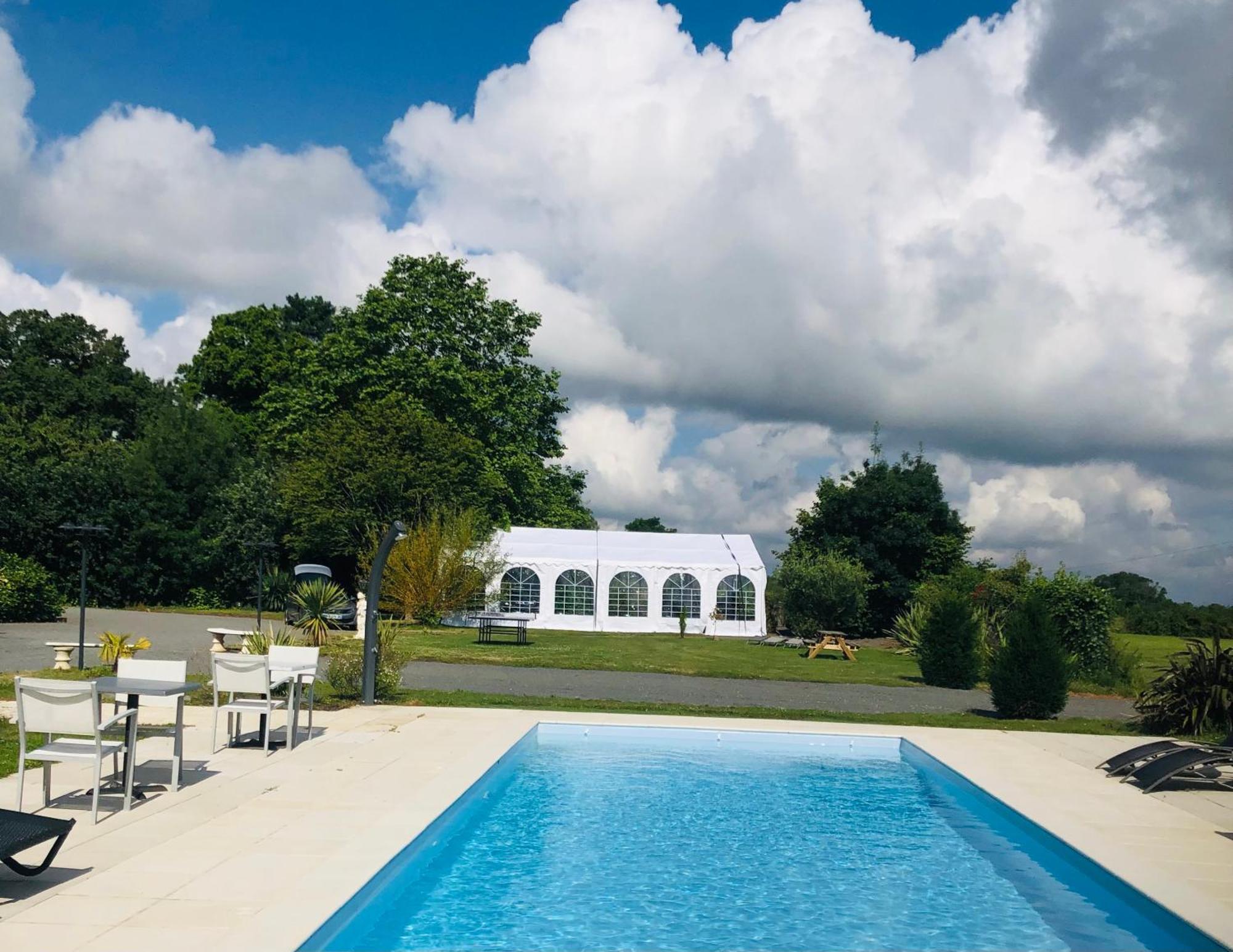 Hotel Particulier Chateau Des Marais Proximite Et Vue Sur Le Lac De Grand Lieu Saint-Philbert-de-Grand-Lieu Εξωτερικό φωτογραφία
